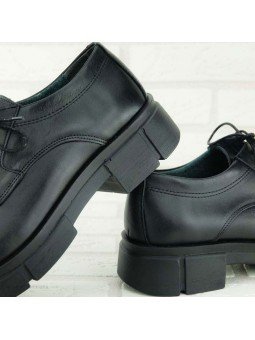Zapatos Lince, suela track, modelo 6552, color negro, de piel, vista portada.